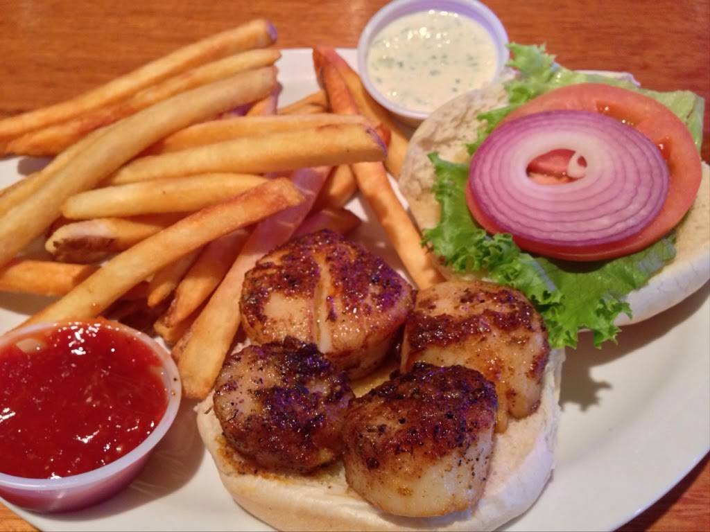 Bubbas Seafood Restaurant and Crabhouse | restaurant | 3323 Shore Dr, Virginia Beach, VA 23451, USA | 7574813513 OR +1 757-481-3513