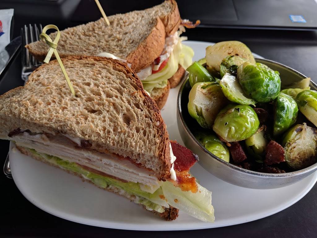 Tony Cs Sports Bar & Grill | restaurant | 17 3rd Ave, Burlington, MA 01803, USA | 7812388282 OR +1 781-238-8282