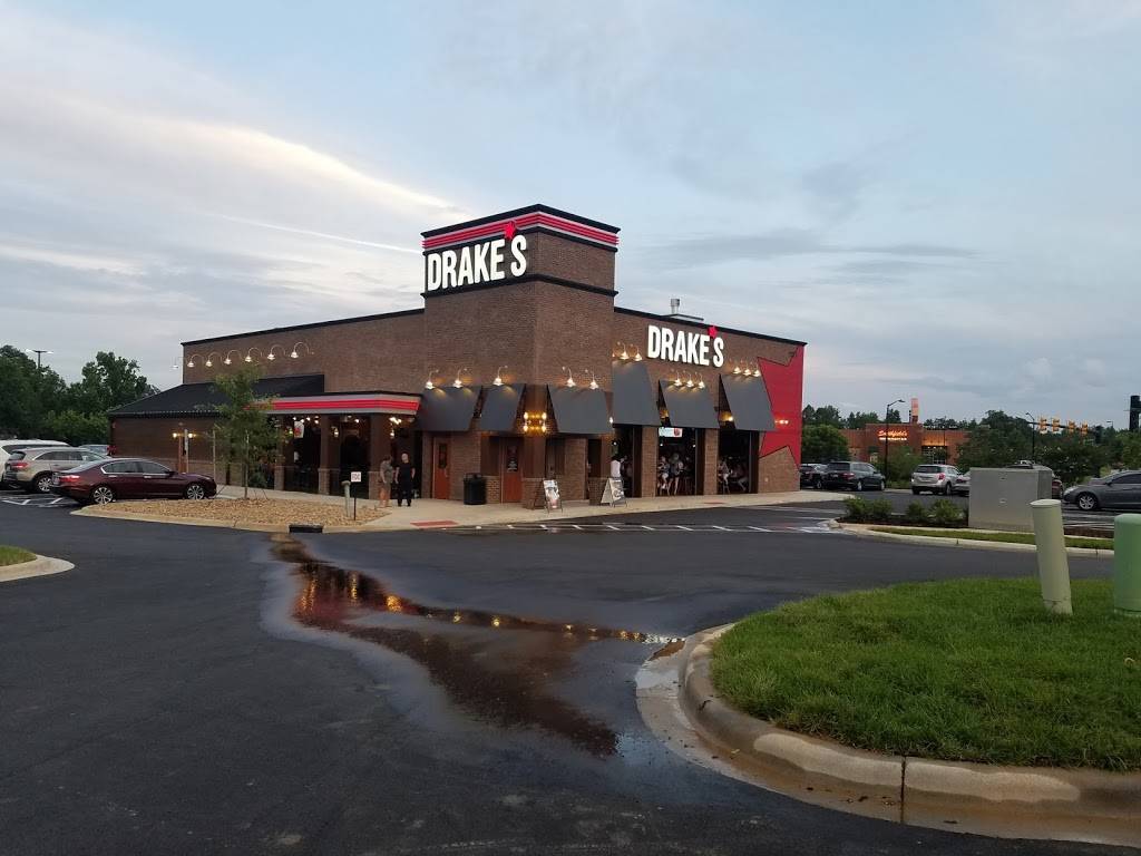Drakes Burlington | restaurant | 1377 Boone Station Dr, Burlington, NC 27215, USA | 3365674780 OR +1 336-567-4780