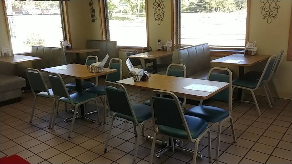 Pizza Plus | restaurant | 5272 E Andrew Johnson Hwy, Russellville, TN 37860, USA | 4235873778 OR +1 423-587-3778