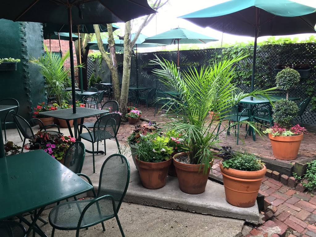 Landmark Café & Crêperie | restaurant | 62 S Seminary St, Galesburg, IL 61401, USA | 3093435376 OR +1 309-343-5376