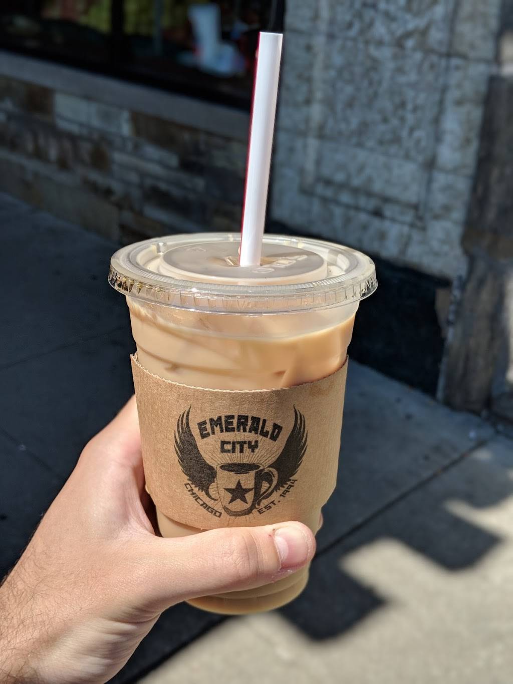 Emerald City | cafe | 3938 N Sheridan Rd, Chicago, IL 60613, USA | 7738573041 OR +1 773-857-3041