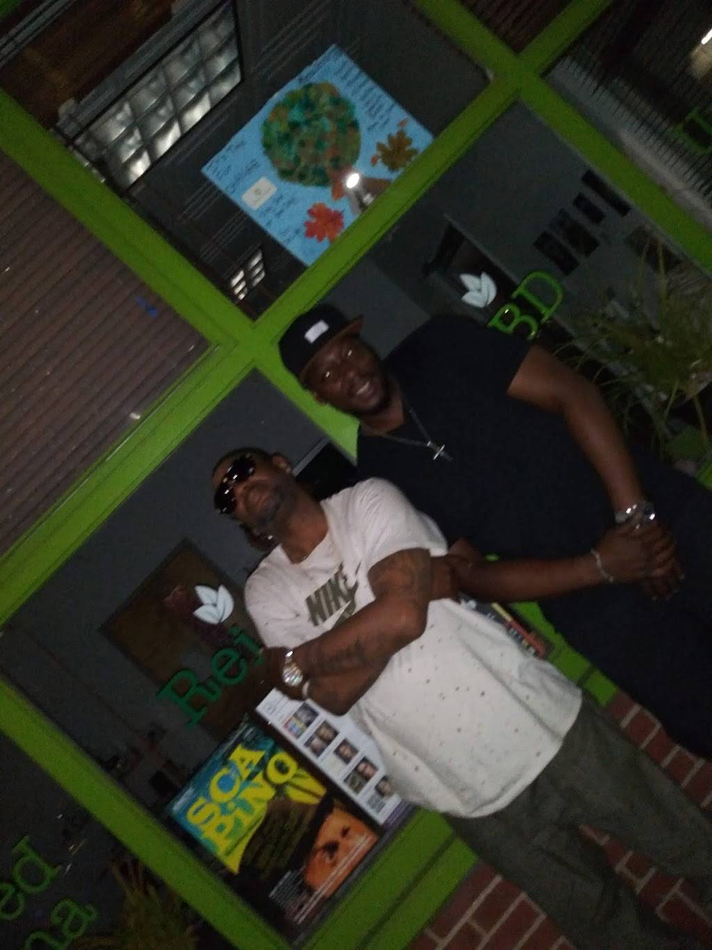 Fredos Bar and Eatery | restaurant | 734 Brookline Blvd, Pittsburgh, PA 15226, USA | 4123441857 OR +1 412-344-1857