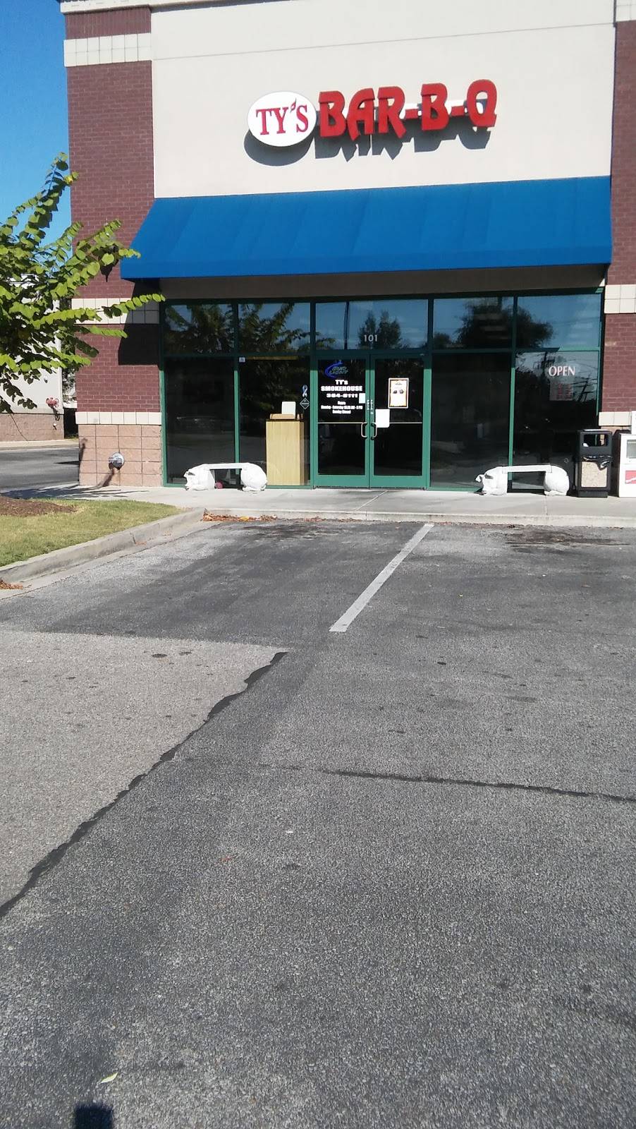 Tys Smokehouse | restaurant | 7174 Stage Rd #101, Bartlett, TN 38133, USA | 9013848111 OR +1 901-384-8111