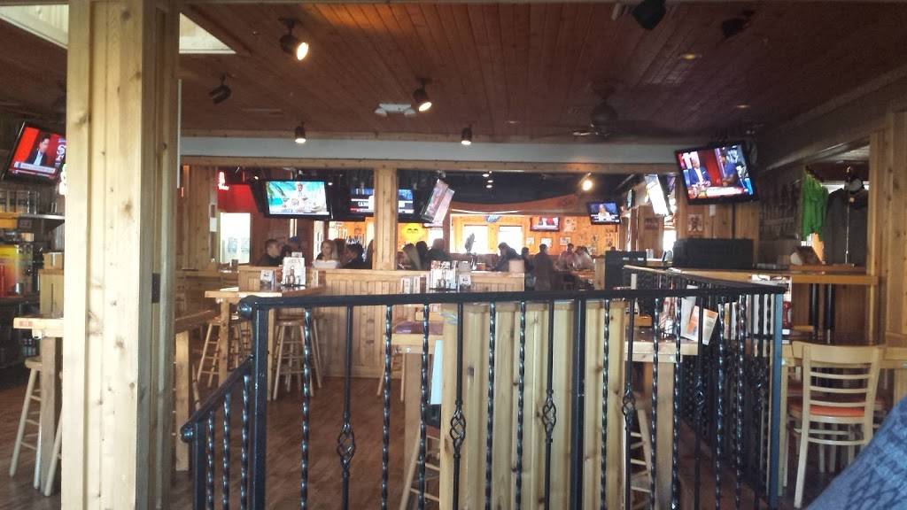 Hooters | restaurant | 17105 W Bluemound Rd, Brookfield, WI 53005, USA | 2627841826 OR +1 262-784-1826