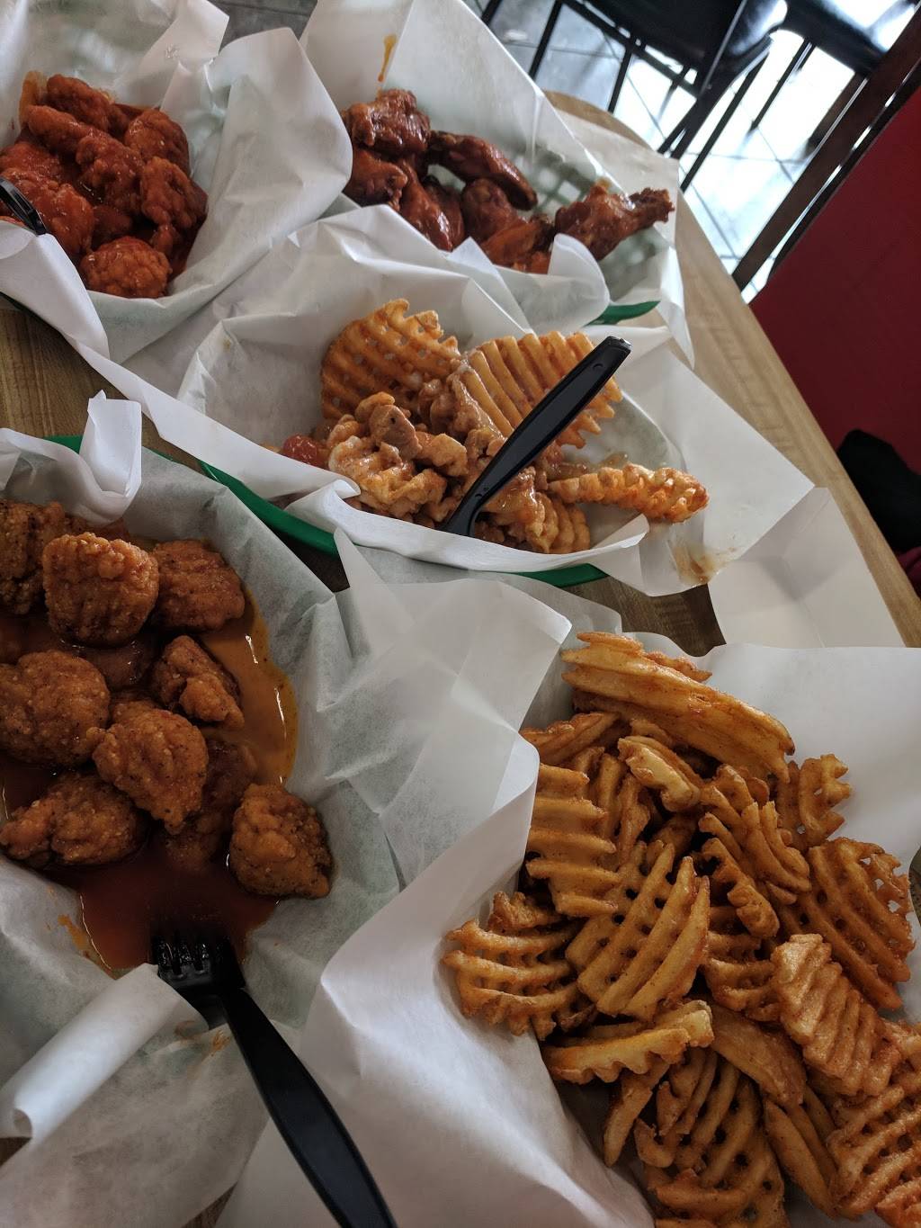 Wing Shack 8th Avenue | restaurant | 2704 8th Ave, Garden City, CO 80631, USA | 9703567900 OR +1 970-356-7900