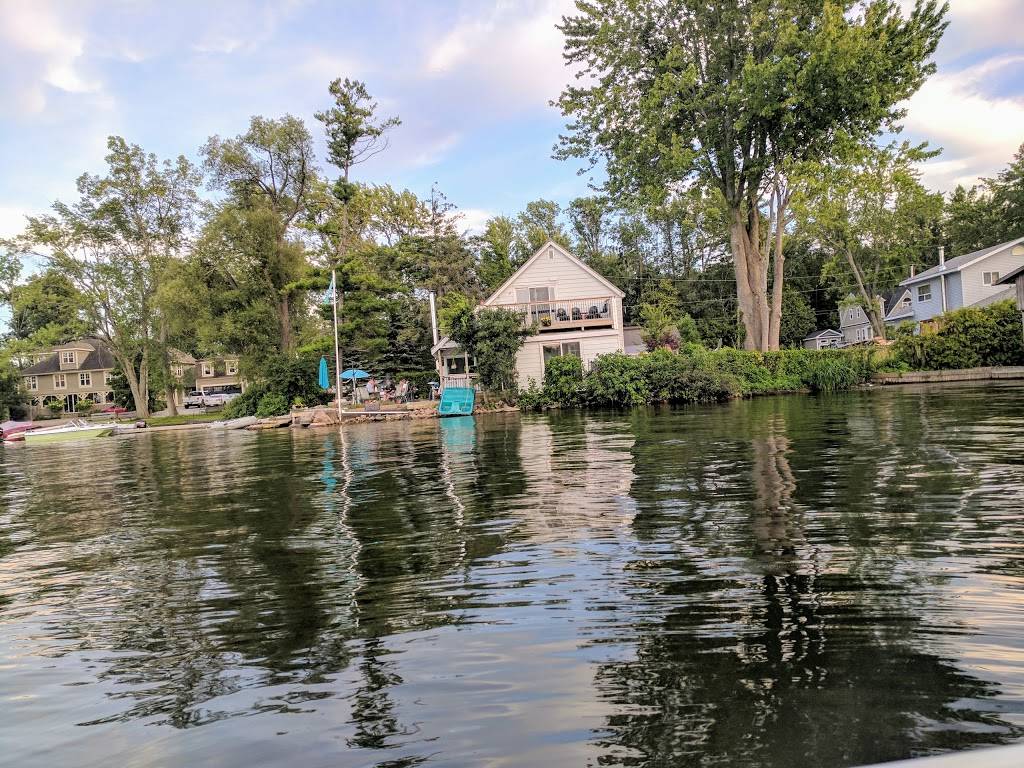 Monto-Reno Marina | restaurant | 1111 Killarney Beach Rd, Lefroy, ON L0L 1W0, Canada | 7054562122 OR +1 705-456-2122