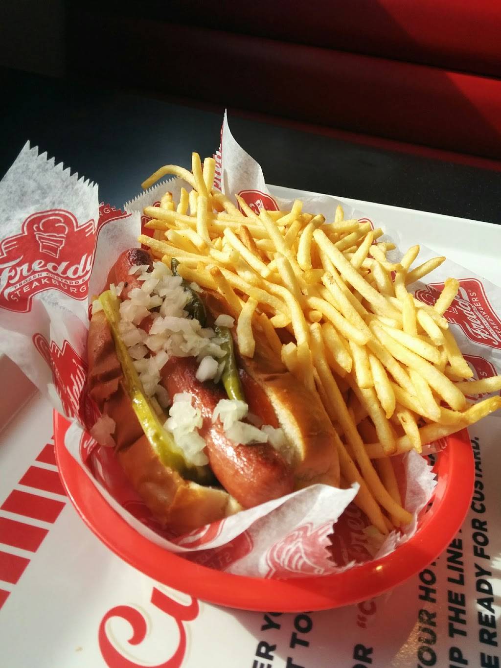 Freddys Frozen Custard & Steakburgers | restaurant | 2745 Blairs Ferry Rd NE, Cedar Rapids, IA 52402, USA | 3193930010 OR +1 319-393-0010