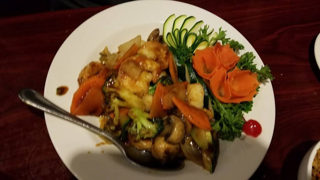 Huangs Chef | restaurant | 2785 Charlotte Hwy Suite 19, Mooresville, NC 28117, USA | 7046641988 OR +1 704-664-1988