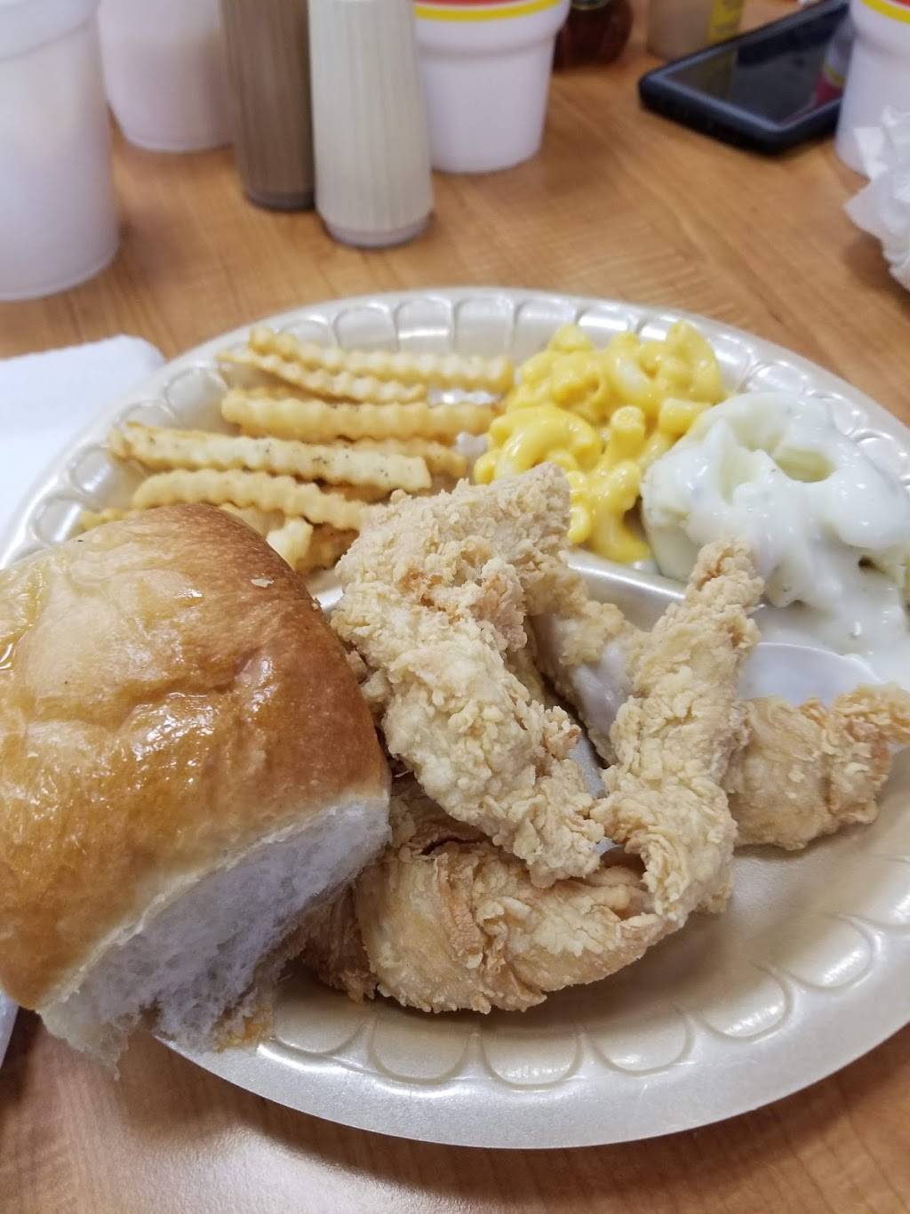 Bushs Chicken | restaurant | 1332 SE Military Dr, San Antonio, TX 78214, USA | 2109221993 OR +1 210-922-1993