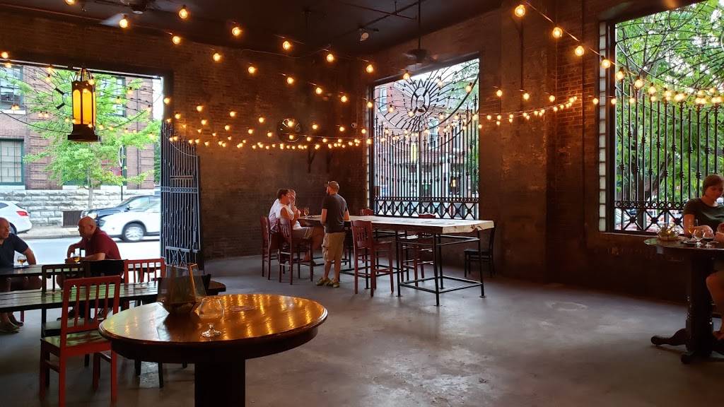 Bluewood Brewing | restaurant | 1821 Cherokee St, St. Louis, MO 63118, USA | 3143764166 OR +1 314-376-4166