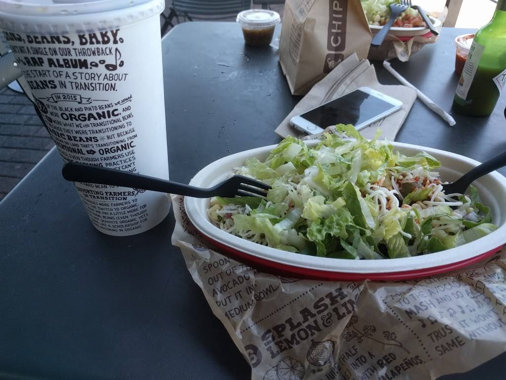 Chipotle Mexican Grill | restaurant | 3101 Newport Blvd, Newport Beach, CA 92663, USA | 9492004354 OR +1 949-200-4354