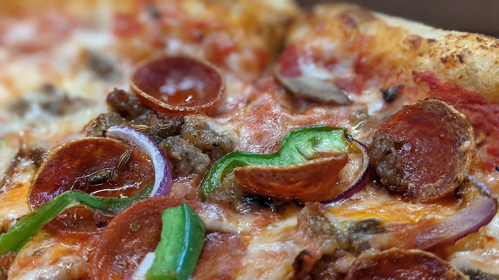 Geno Ds Pizza | restaurant | 224 E 7th St, Charlotte, NC 28202, USA | 7049005202 OR +1 704-900-5202