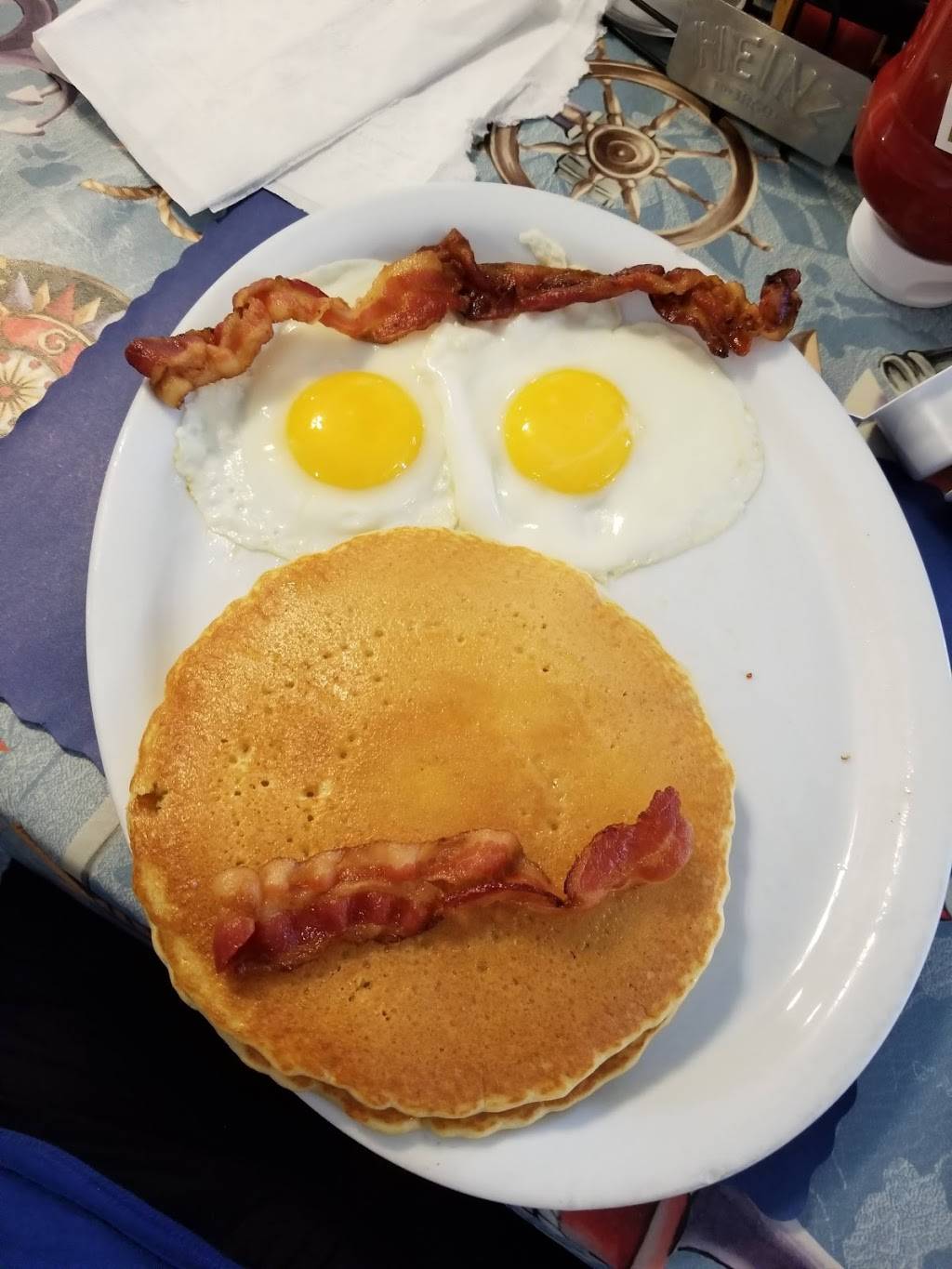 Perks Cafe | cafe | 303 Ocean Ave, Point Pleasant Beach, NJ 08742, USA | 7328992888 OR +1 732-899-2888