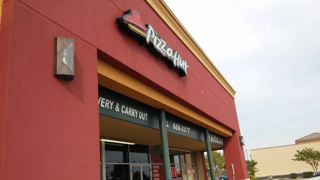 Pizza Hut | restaurant | 9815 Culebra Rd, San Antonio, TX 78251, USA | 2106883377 OR +1 210-688-3377