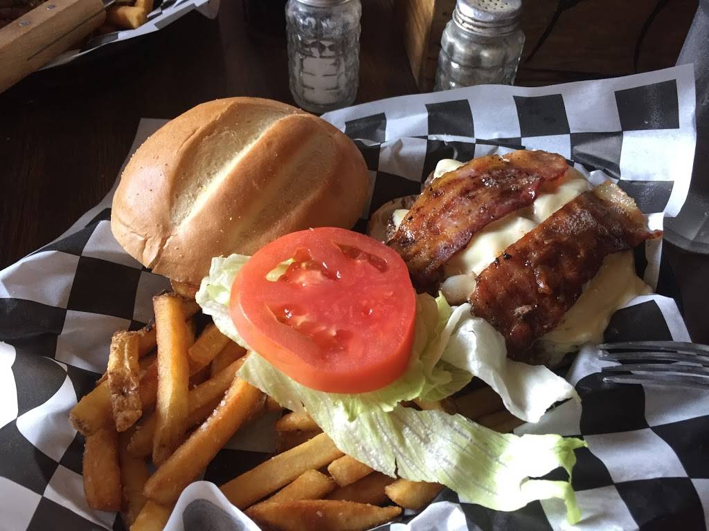 Pullman Tavern | restaurant | 5604 109th Ave, Pullman, MI 49450, USA | 2692366264 OR +1 269-236-6264