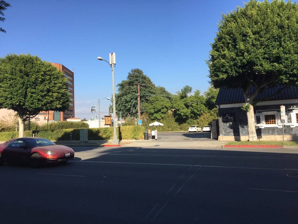 The Crescent Bar at Shan | restaurant | 138 N La Cienega Blvd, Beverly Hills, CA 90211, USA | 3106598887 OR +1 310-659-8887