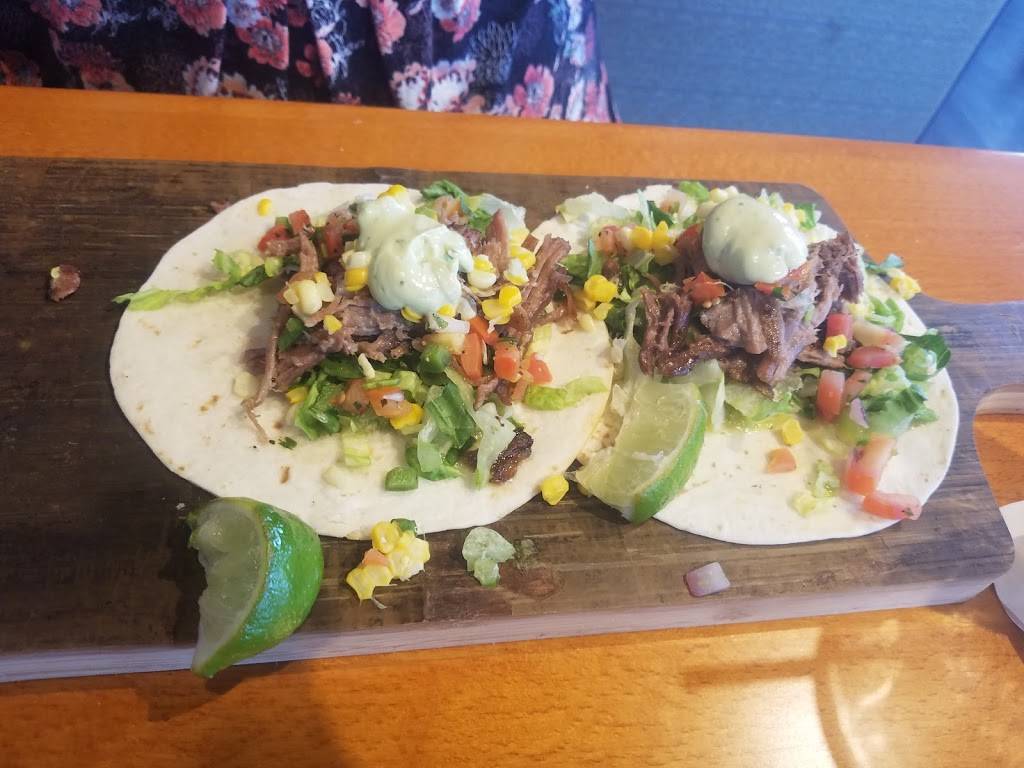 Mallards Restaurant | restaurant | 220 Lake St N, Forest Lake, MN 55025, USA | 6512725152 OR +1 651-272-5152