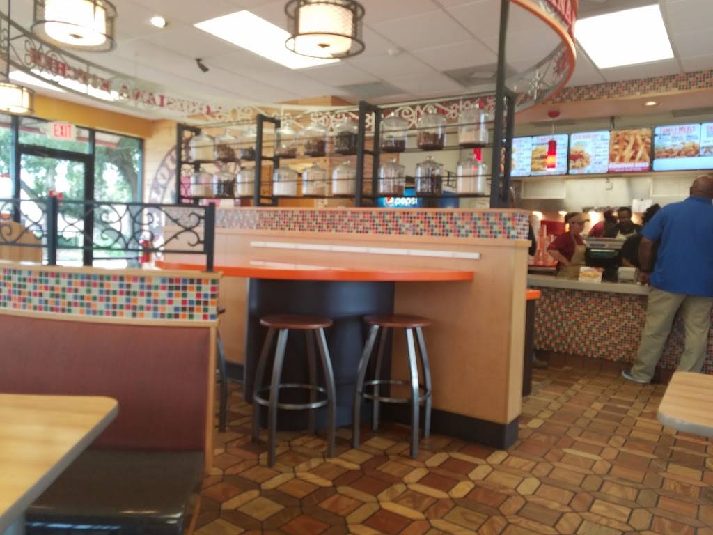 Popeyes Louisiana Kitchen | restaurant | 3390 1st St, Bradenton, FL 34208, USA | 9417467272 OR +1 941-746-7272