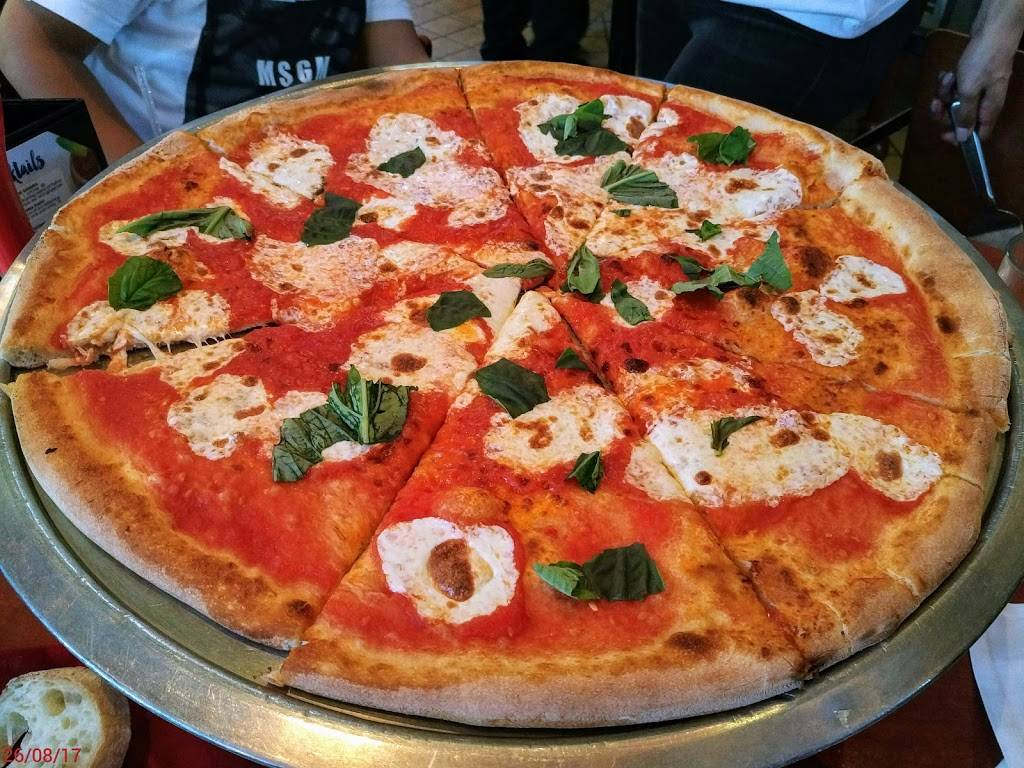 Naples Ristorante E Bar | restaurant | 1550 Disneyland Dr, Anaheim, CA 92802, USA | 7147766200 OR +1 714-776-6200