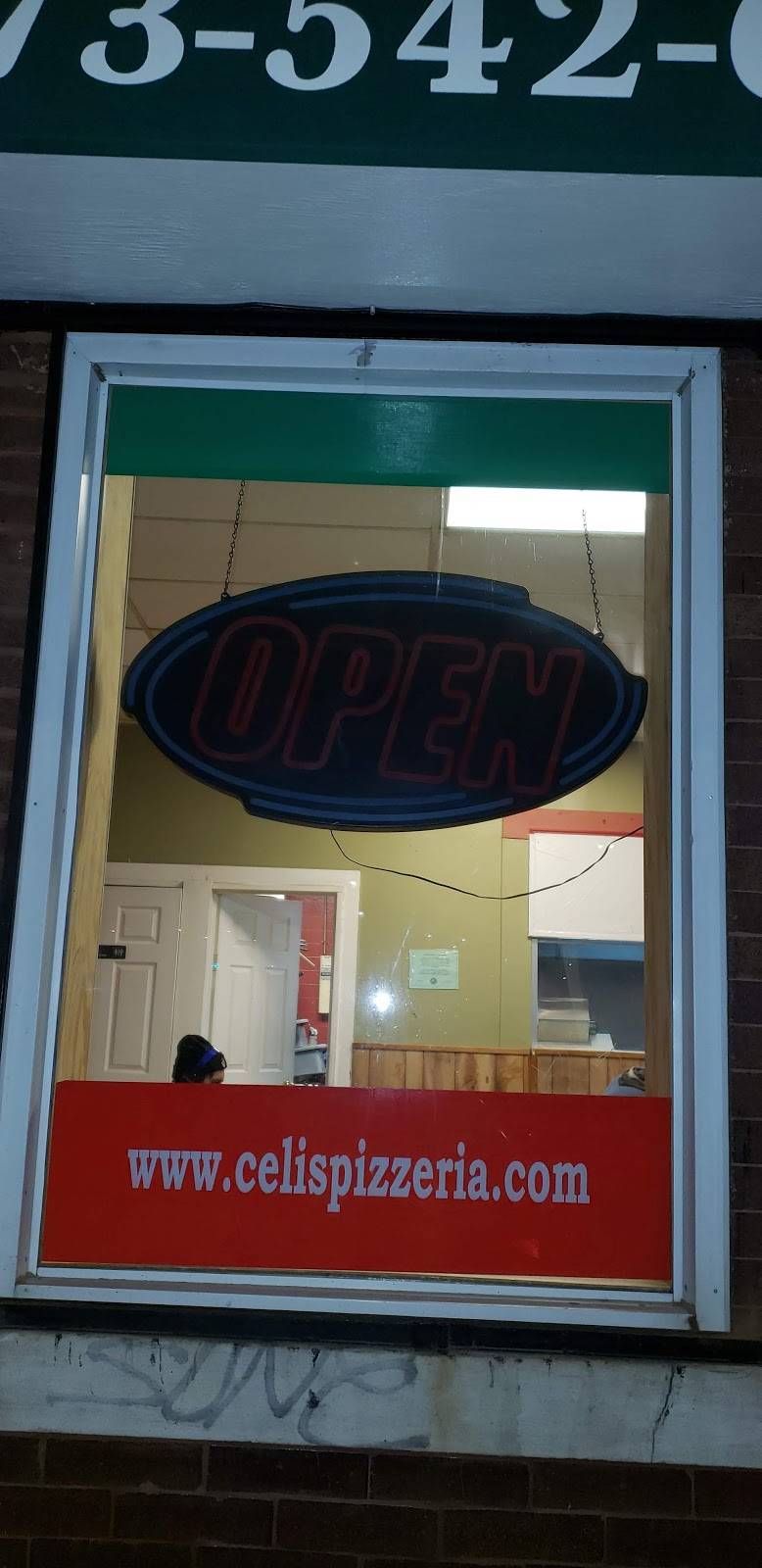 Celis Pizzeria | restaurant | 2605 S Kostner Ave, Chicago, IL 60623, USA | 7735426345 OR +1 773-542-6345