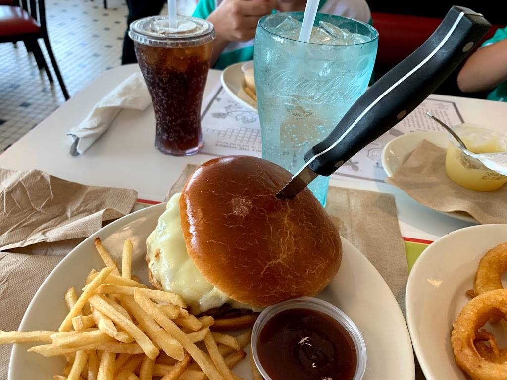 Steak n Shake | restaurant | 443 N Semoran Blvd, Winter Park, FL 32792, USA | 4076789527 OR +1 407-678-9527