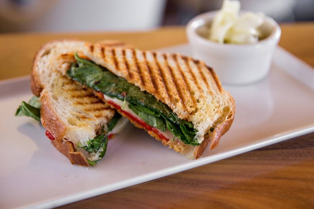 Pour Wine Bar | restaurant | 2755 NE Broadway St, Portland, OR 97232, USA | 9712027342 OR +1 971-202-7342