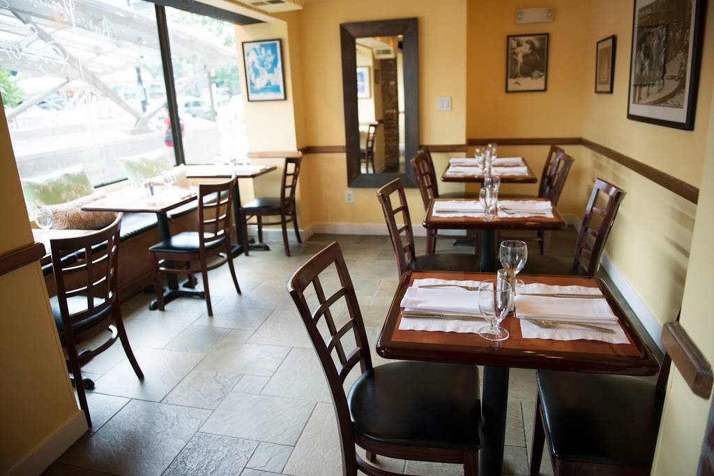 Sorriso Bistro | restaurant | 2311 Calvert St NW, Washington, DC 20008, USA | 2028032872 OR +1 202-803-2872