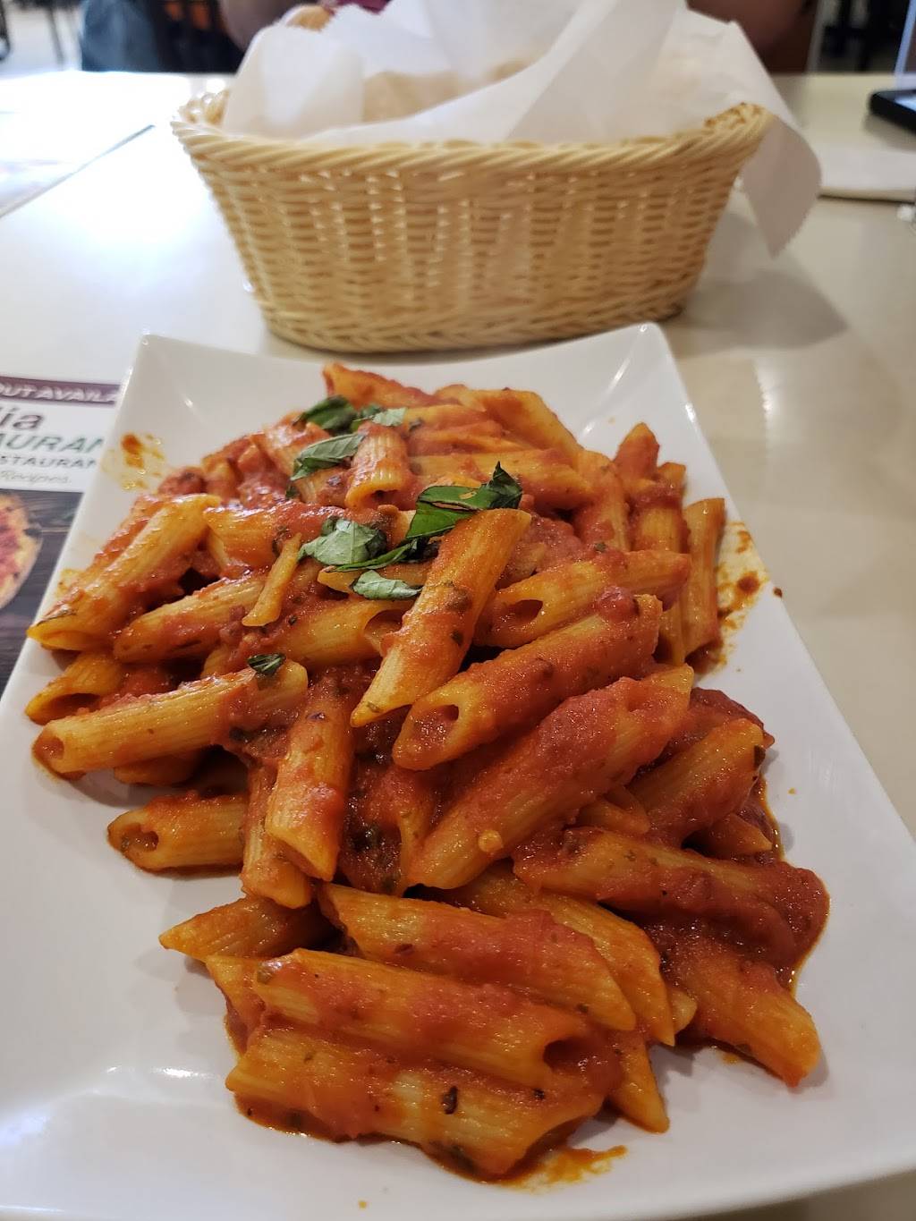 Bella Italia | restaurant | 609 Taylor Ave, Annapolis, MD 21401, USA | 4102166061 OR +1 410-216-6061