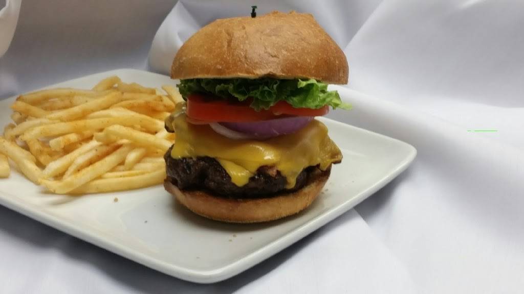 The Lazy Chameleon | restaurant | 4028 Presidential Pkwy, Powell, OH 43065, USA | 6147928393 OR +1 614-792-8393