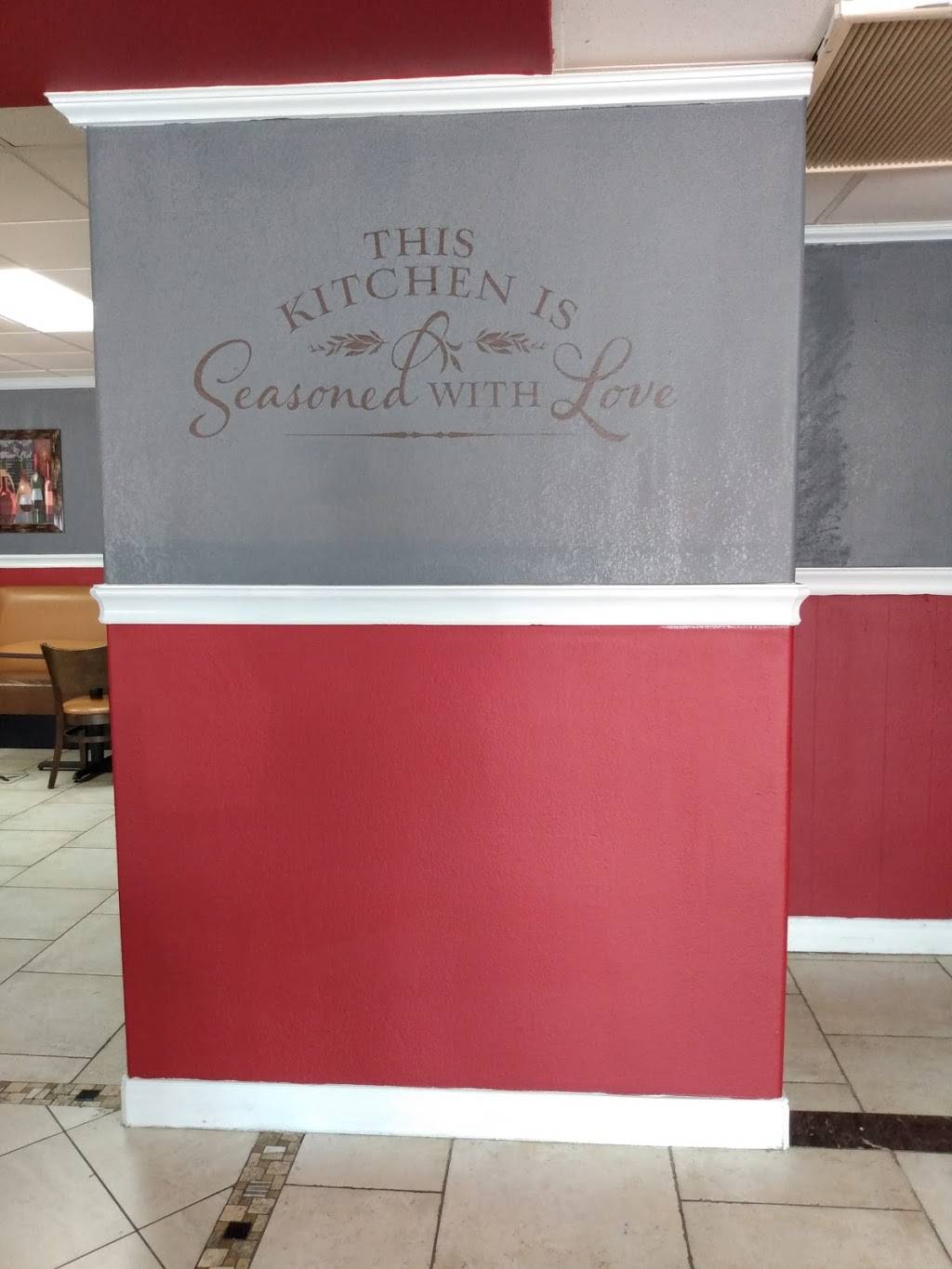 The Kitchen | restaurant | 700 E Houston St, Cleveland, TX 77327, USA | 8324805035 OR +1 832-480-5035