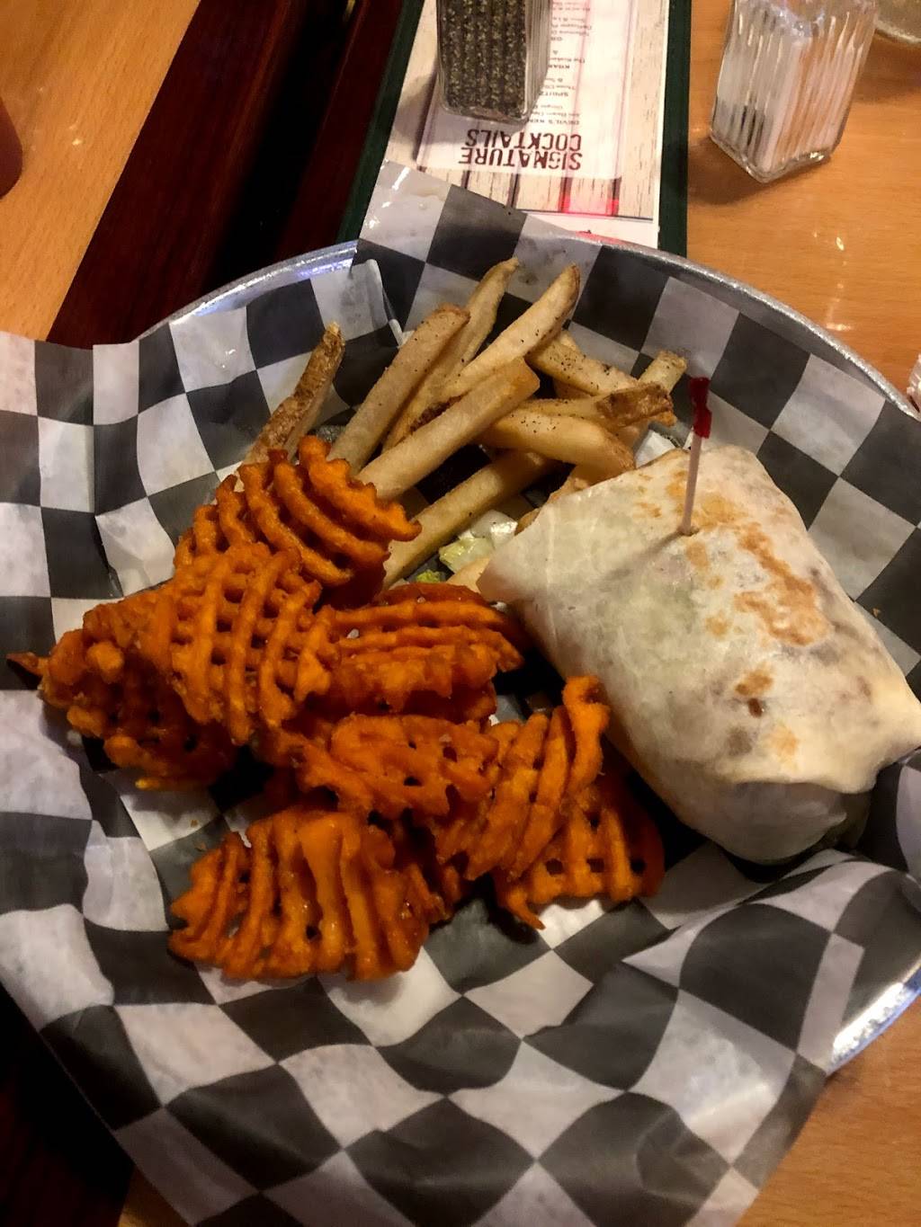 Boondocks Saloon & Grill | restaurant | 104 E Grand River Rd, Laingsburg, MI 48848, USA | 5179196099 OR +1 517-919-6099