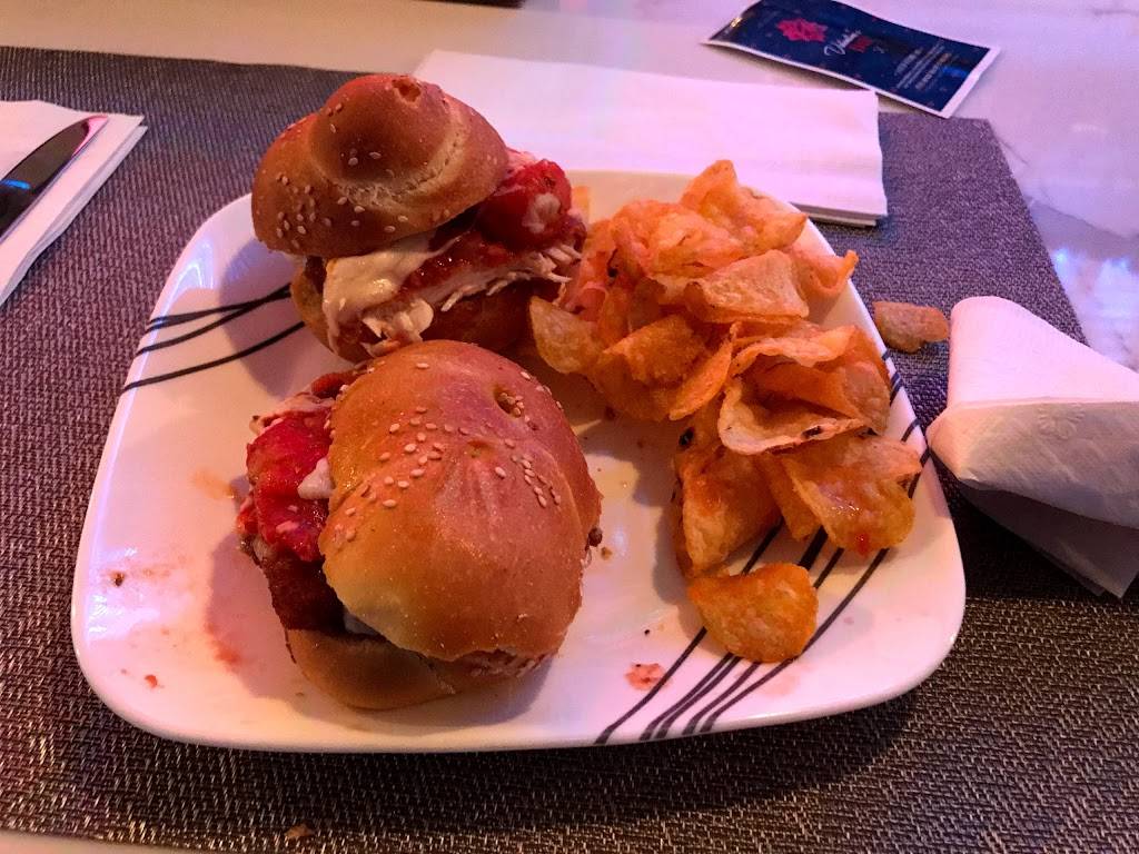 The Hive Bar & Bistro | restaurant | 2623, 142, Outwater Ln, Garfield, NJ 07026, USA | 9739554414 OR +1 973-955-4414