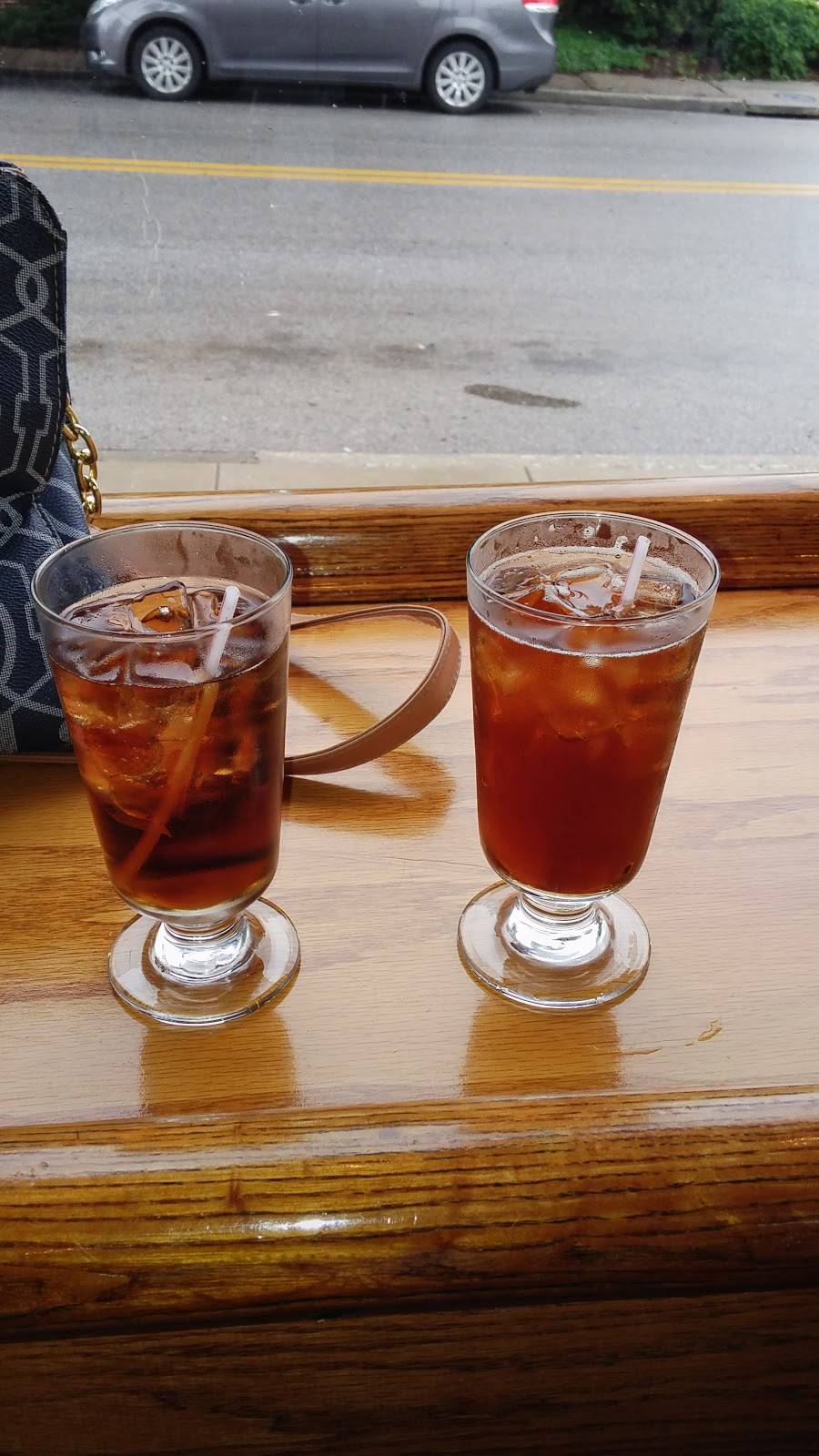 The Dizz | restaurant | 300 W 30th St, Baltimore, MD 21211, USA | 4438695864 OR +1 443-869-5864