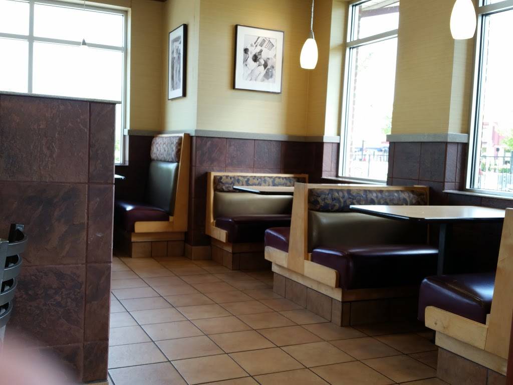 McDonalds | cafe | 6332 Broadway Ave, Cleveland, OH 44105, USA | 2164410180 OR +1 216-441-0180