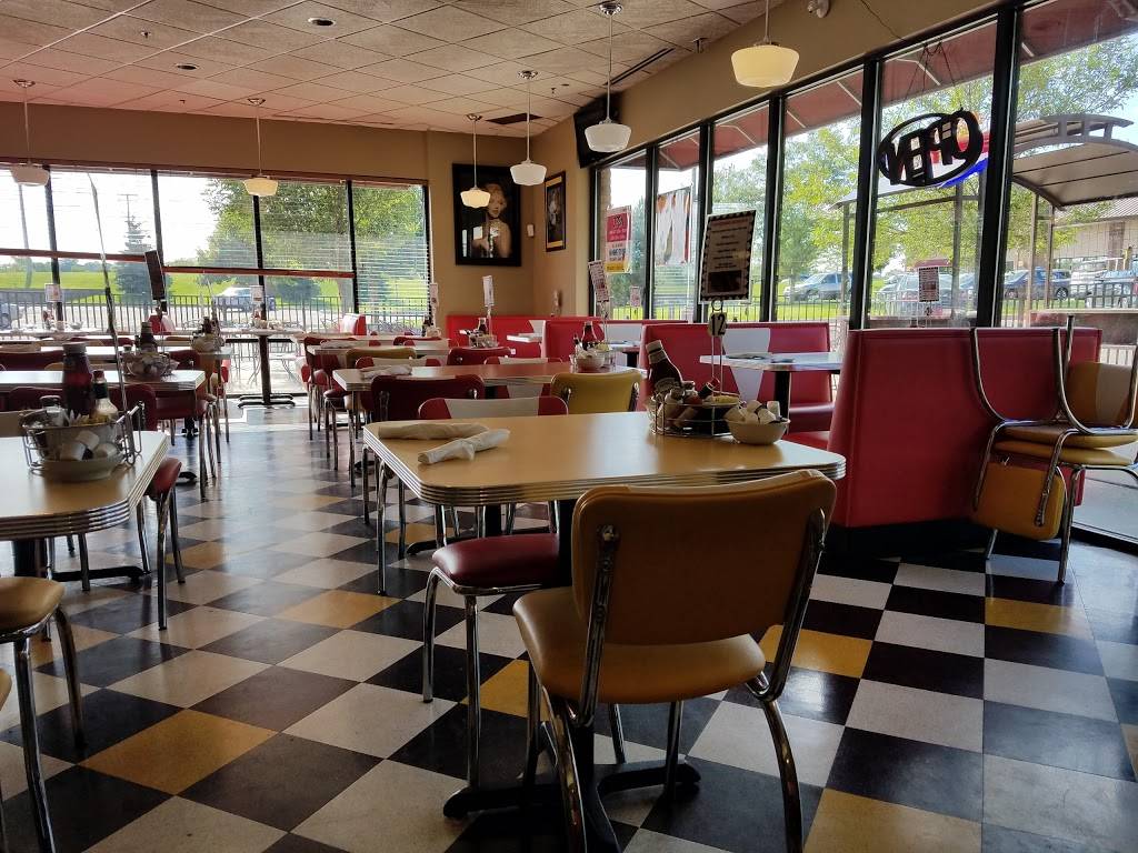 Zes Diner Woodbury | restaurant | 2190 Eagle Creek Ln, Woodbury, MN 55129, USA | 6514367196 OR +1 651-436-7196