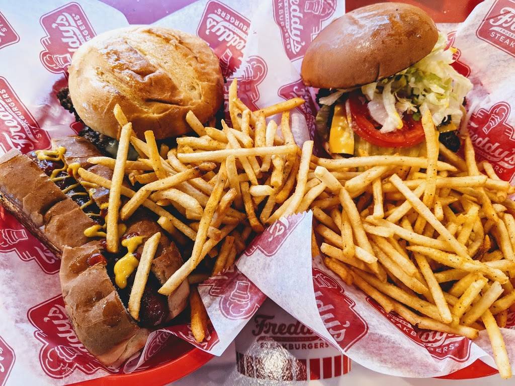 Freddys Frozen Custard & Steakburgers | restaurant | 1611 Jefferson Davis Hwy, Fredericksburg, VA 22401, USA | 5409931331 OR +1 540-993-1331