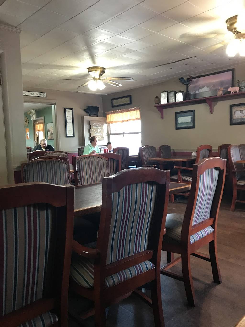 Village Cornerstone Restaurant | restaurant | 180 E Buckeye St, West Salem, OH 44287, USA | 4198534885 OR +1 419-853-4885