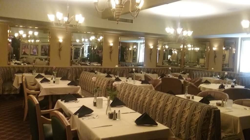 Phil Tranis | restaurant | 3490 Long Beach Boulevard, Long Beach, CA 90807, USA | 5624263668 OR +1 562-426-3668