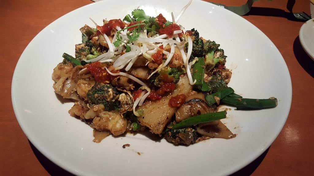 Big Bowl Lincolnshire | restaurant | 215 Parkway Dr, Lincolnshire, IL 60069, USA | 8478088880 OR +1 847-808-8880