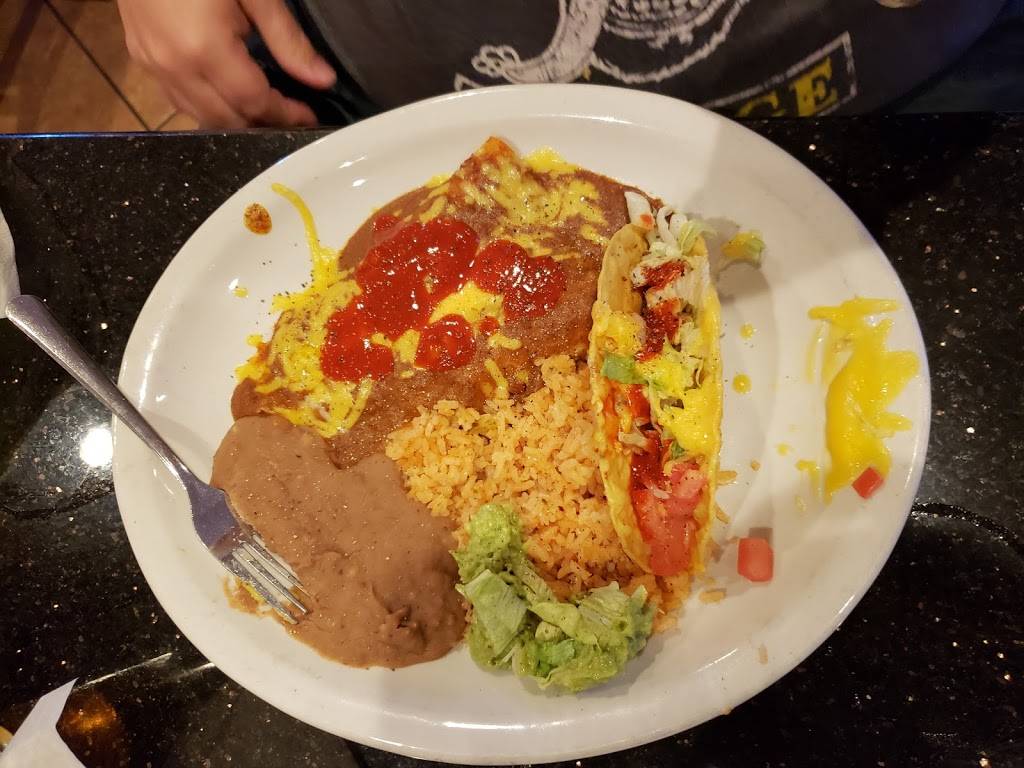 Casa Garcias Mexican Restaurant & Cantina | restaurant | 1691 TX-46 Suite 335, New Braunfels, TX 78132, USA | 8306088026 OR +1 830-608-8026