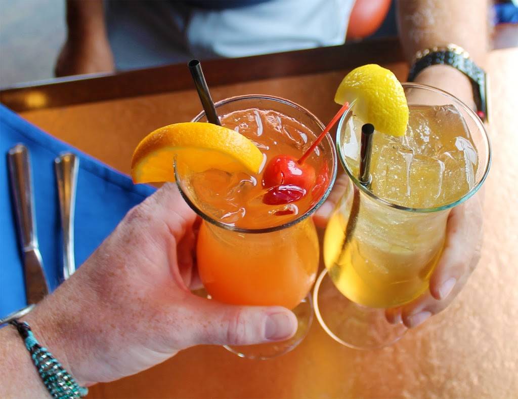 Fathoms Bar & Grille | restaurant | 255 Popes Island, New Bedford, MA 02740, USA | 5089933400 OR +1 508-993-3400