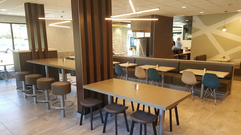 McDonalds | cafe | 1915 Andover St, Tewksbury, MA 01876, USA | 9788583458 OR +1 978-858-3458