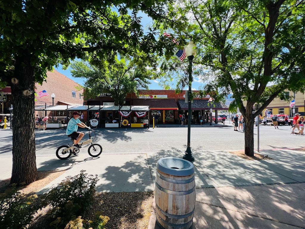 357 Bar And Grill | restaurant | 235 Main St, Palisade, CO 81526, USA | 9704642226 OR +1 970-464-2226