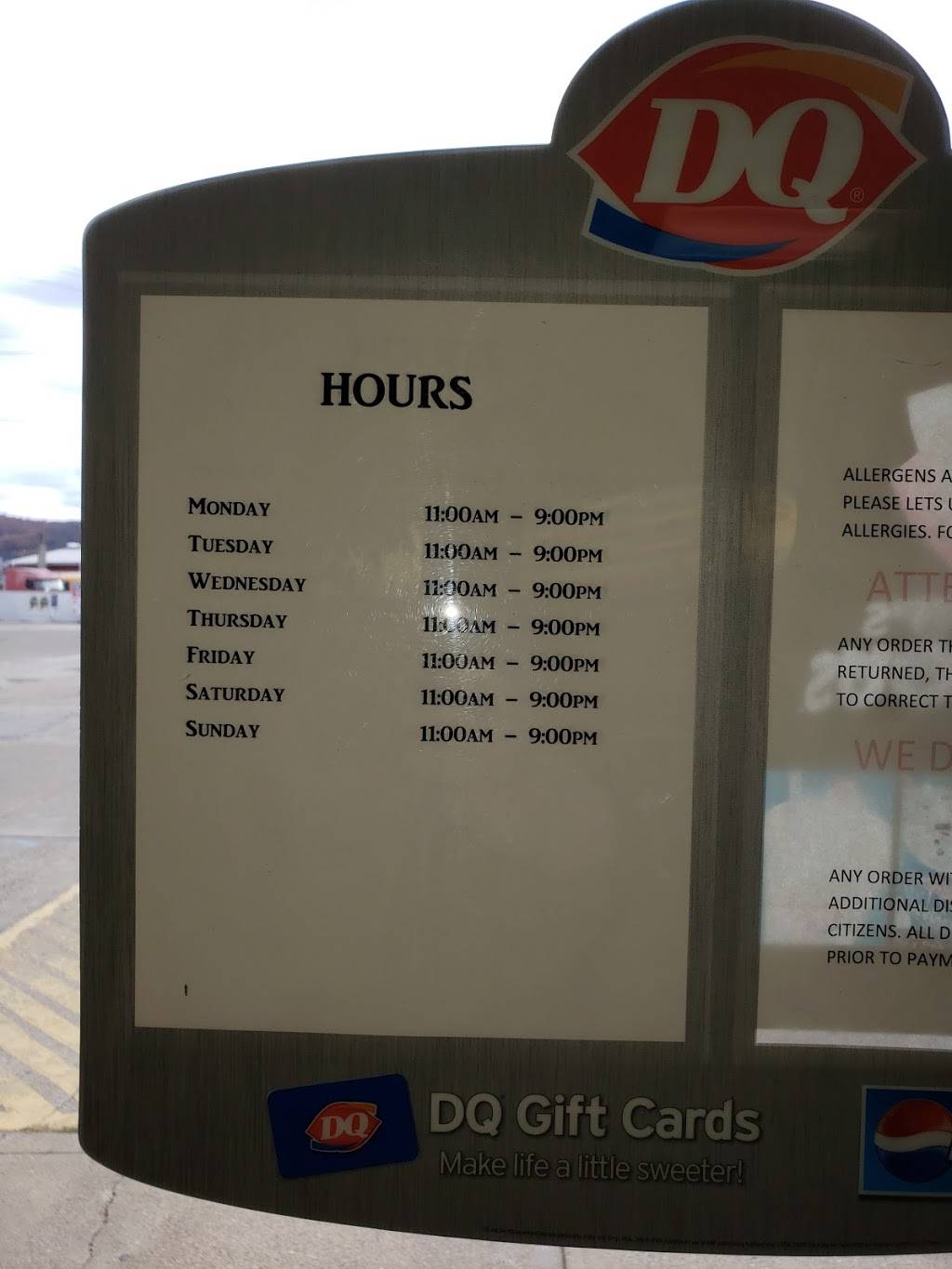 Dairy Queen | restaurant | 400 3rd St, Wellsville, OH 43968, USA | 3305322343 OR +1 330-532-2343