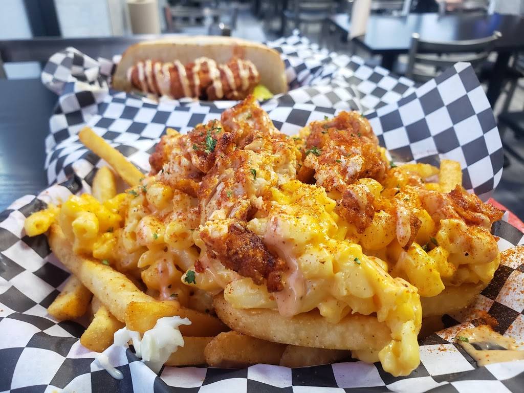 Hells Chicken | meal takeaway | 8666 Foothill Blvd, Sunland-Tujunga, CA 91040, USA | 8183520352 OR +1 818-352-0352