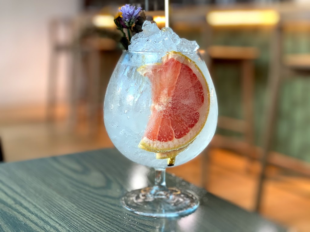 Josefina | restaurant | 739 Lake St E, Wayzata, MN 55391, USA | 9522089568 OR +1 952-208-9568