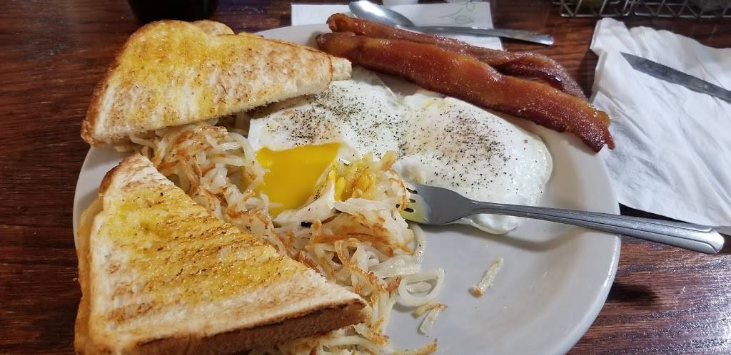 Brandis Country Kitchen | restaurant | 1410 Chico Hwy, Bridgeport, TX 76426, USA | 9406831008 OR +1 940-683-1008