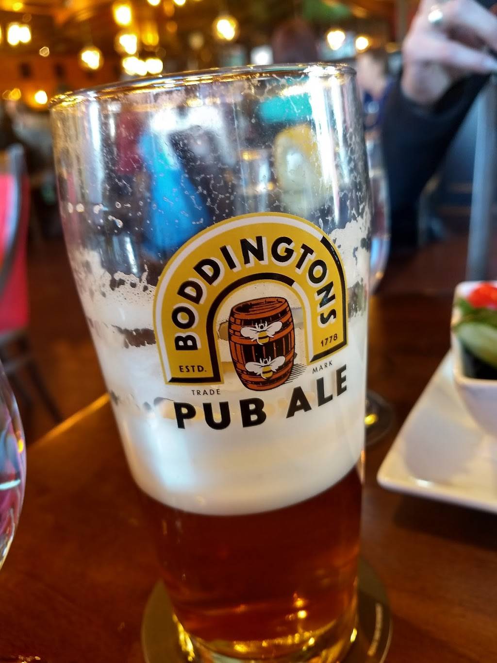 Arthurs Pub | restaurant | 930 Burnham St, Cobourg, ON K9A 2X9, Canada | 9053729940 OR +1 905-372-9940