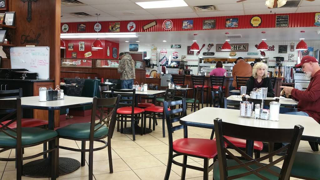 Moms Family Diner #2 | restaurant | 1530 N Elm Pl, Broken Arrow, OK 74012, USA | 9188934781 OR +1 918-893-4781